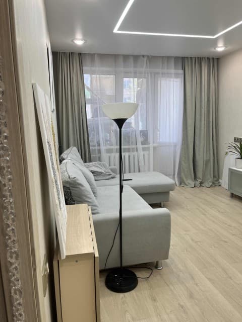 4 комн., 72 м², КПД, Центр - район пл. Орджоникидзе 3