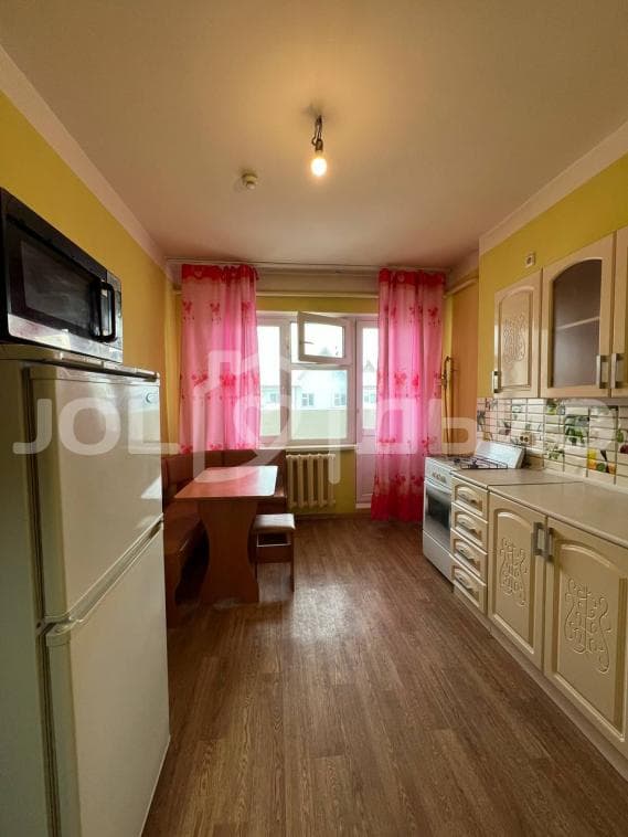 1 комн., 38 м², Инд. планировка, Рынок Столичный 3
