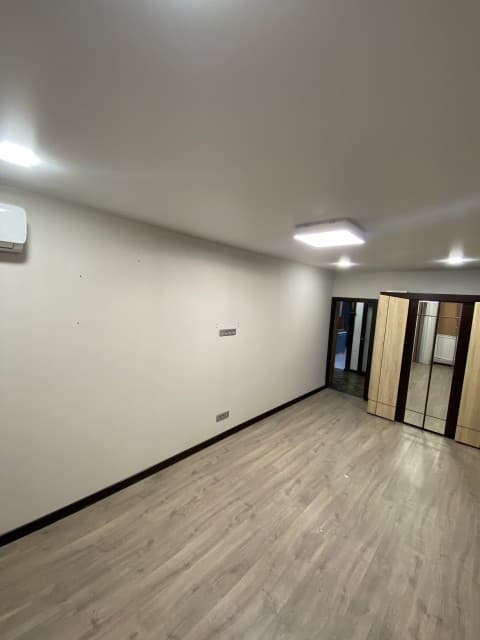 2 комн., 58 м², Инд. планировка, Дом быта 6
