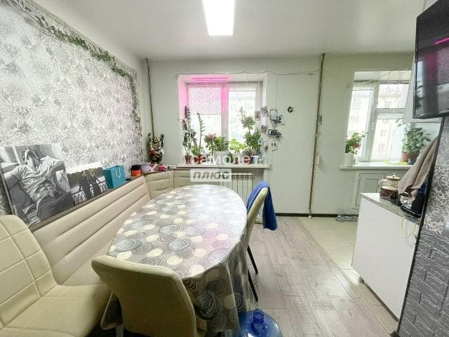 3 комн., Хрущевка, Жатай 7