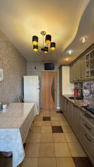 3 комн., 72 м², Монолитно-каркасный, Площадь Победы 4