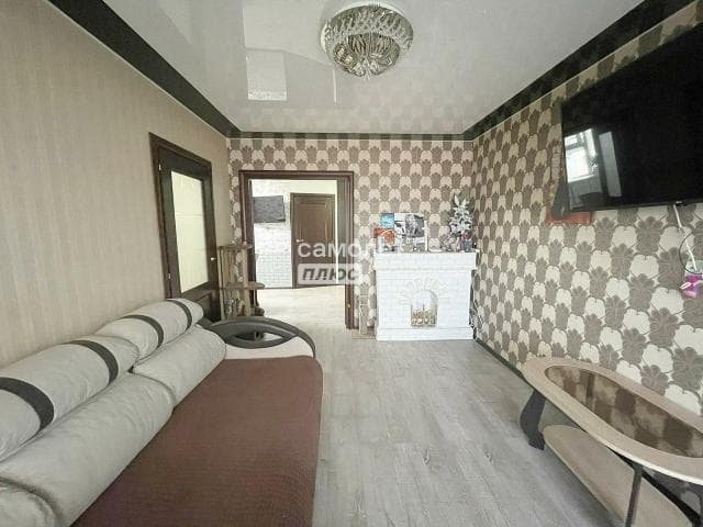 3 комн., Хрущевка, Жатай 10
