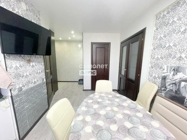 3 комн., Хрущевка, Жатай 8