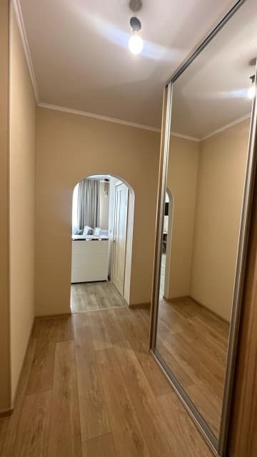 1 комн., 35 м², Инд. планировка, Областная больница, рынок "Манньыаттаах" 3