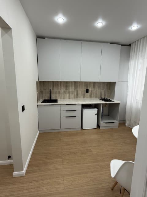 1 комн., 34 м², Инд. планировка, Площадь Победы 6