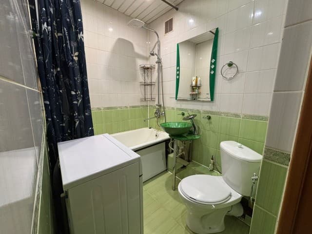 2 комн., 40 м², Хрущевка, Центр - район пл. Орджоникидзе 5