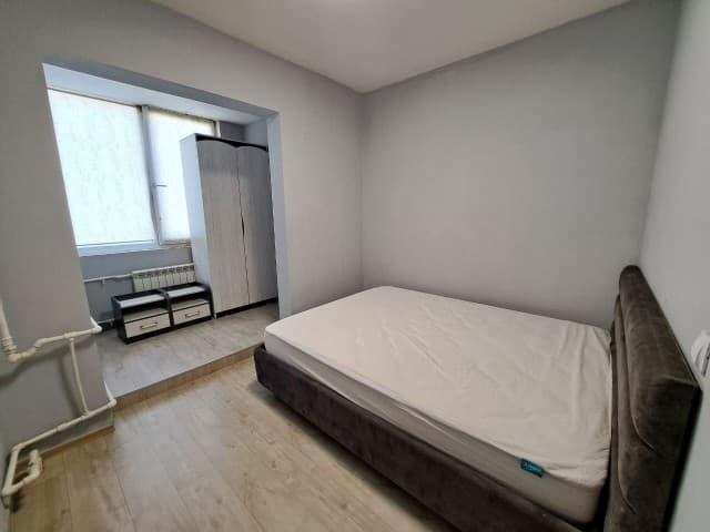 3 комн., 53 м², Монолитно-каркасный, Рынок Столичный 4