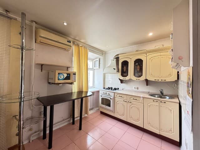 2 комн., 40 м², Хрущевка, Центр - район пл. Орджоникидзе 3