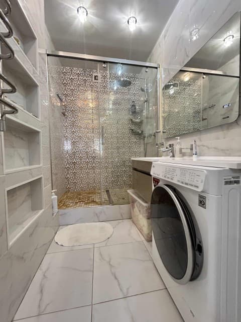3 комн., 75 м², Монолитно-каркасный, Сахацирк 3
