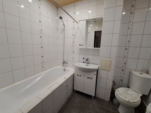 3 комн., 53 м², Монолитно-каркасный, Рынок Столичный 8