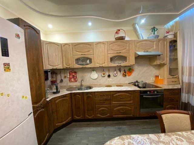 2 комн., 75 м², Монолитно-каркасный, Крестьянский рынок, стадион "Туймаада" 2