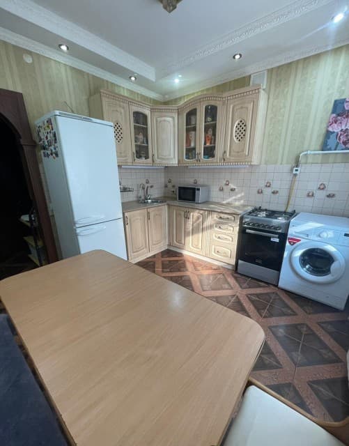 1 комн., 40 м², КПД, Центр - район пл. Орджоникидзе 4