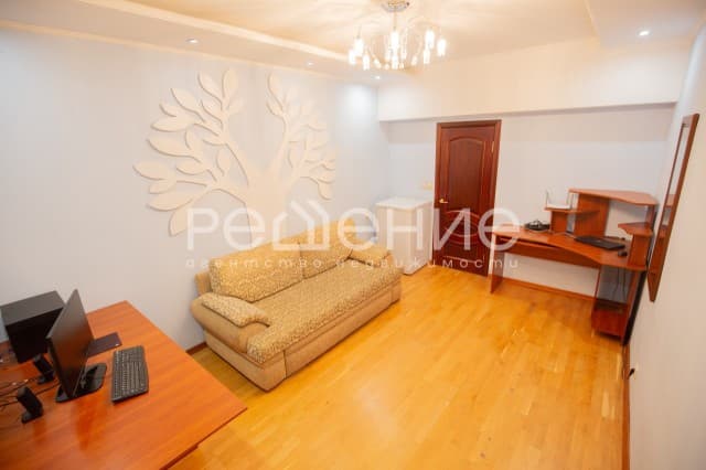 2 комн., 75 м², Блочный, Центр - район пл. Дружбы 5