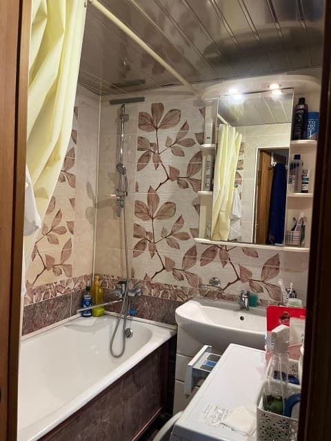 3 комн., 74 м², 112 серия, Сахацирк 8