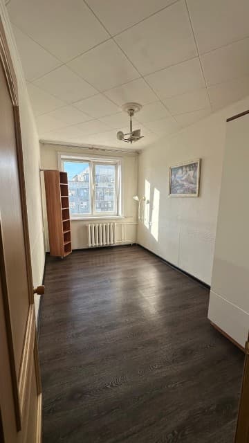 2 комн., 46 м², КПД, Центр - район пл. Орджоникидзе 3