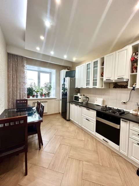 2 комн., 81 м², Монолитно-каркасный, ЯКСМК