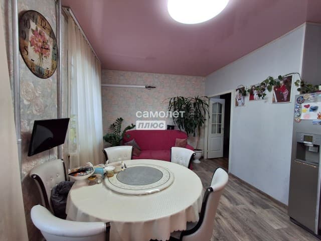 3 комн., 72 м², Блочный, Областная больница, рынок "Манньыаттаах" 2