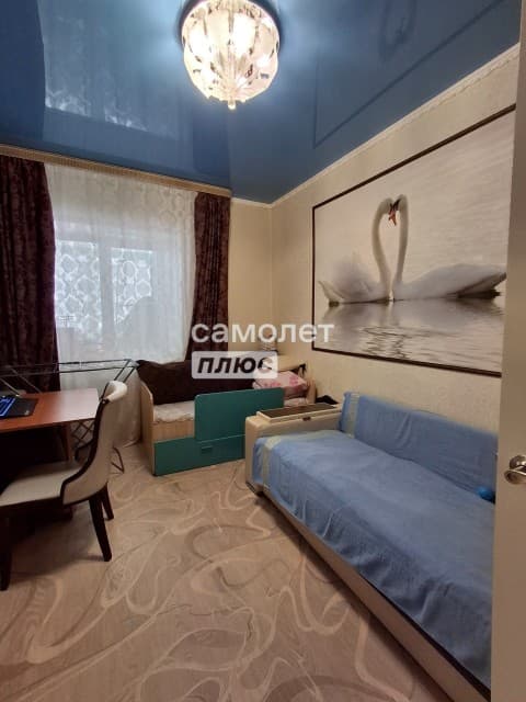 3 комн., 72 м², Блочный, Областная больница, рынок "Манньыаттаах" 4