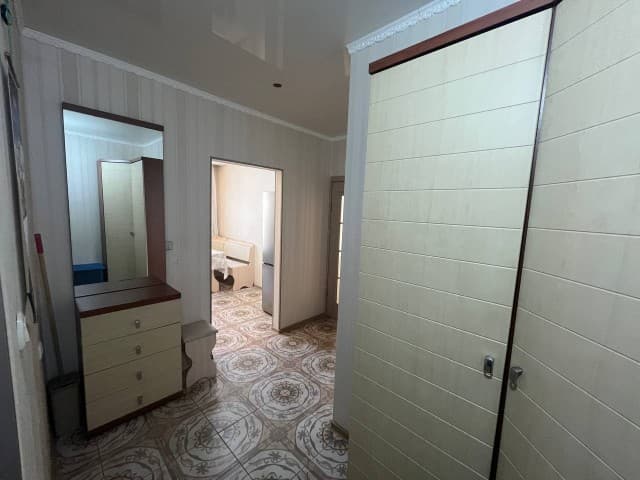 1 комн., 44 м², Блочный, Сахацирк 6