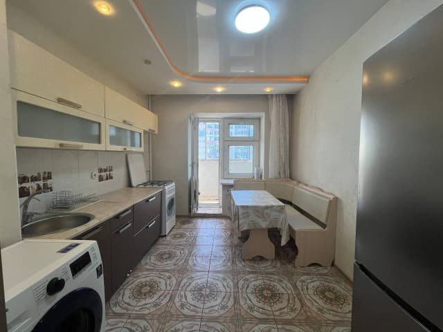 1 комн., 44 м², Блочный, Сахацирк 3