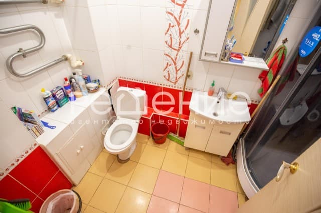 2 комн., 43 м², Инд. планировка, Кинотеатр Лена 12