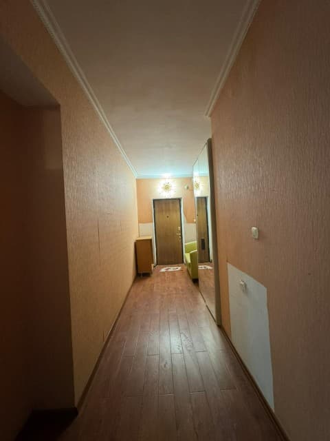 3 комн., 84 м², Блочный, Сахацирк 3