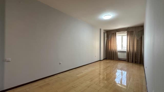 2 комн., 67 м², Инд. планировка, Крестьянский рынок, стадион "Туймаада" 10