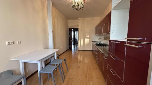 2 комн., 67 м², Инд. планировка, Крестьянский рынок, стадион "Туймаада" 3