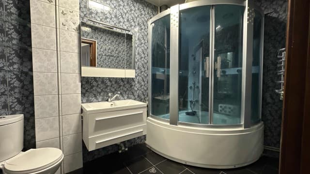 2 комн., 67 м², Инд. планировка, Крестьянский рынок, стадион "Туймаада" 13