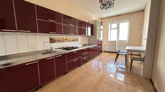 2 комн., 67 м², Инд. планировка, Крестьянский рынок, стадион "Туймаада" 2