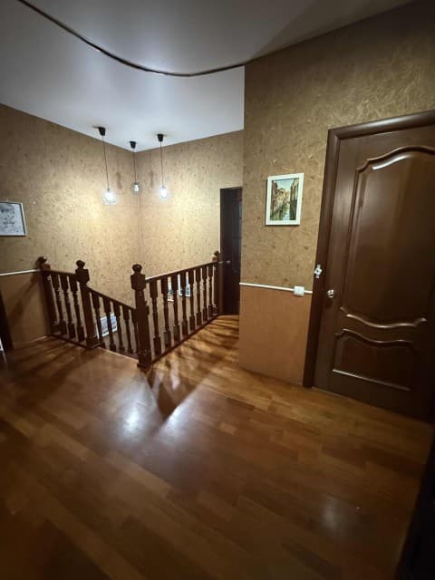 Больше 4 комн., 120 м², 112 серия, Дом быта 6