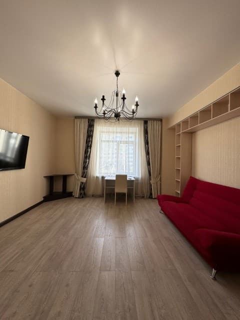 2 комн., 63 м², Сталинка, Центр - район пл. Дружбы 4