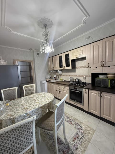 2 комн., 62 м², Инд. планировка, Крытый рынок 5