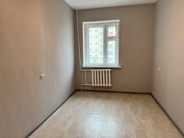 3 комн., 73 м², Блочный, Площадь Победы 3