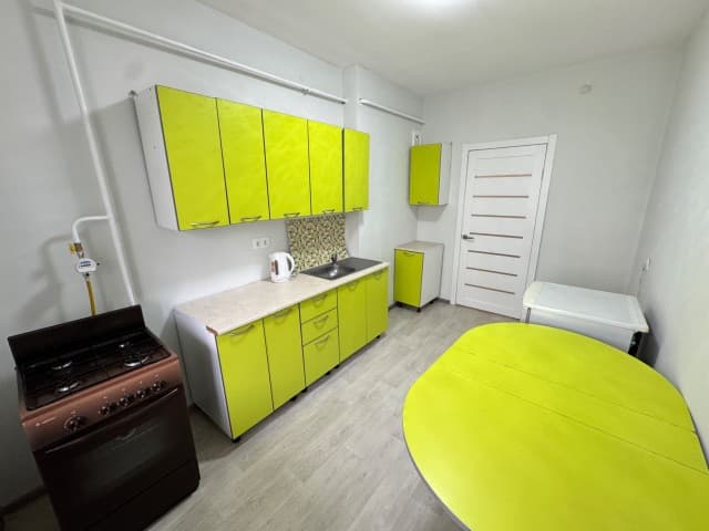 3 комн., 73 м², Блочный, Площадь Победы 2