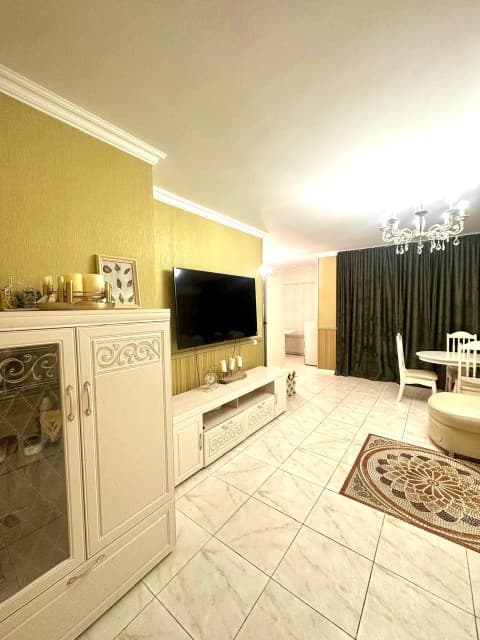 3 комн., 117 м², Монолитно-каркасный, Центр - район пл. Дружбы 5