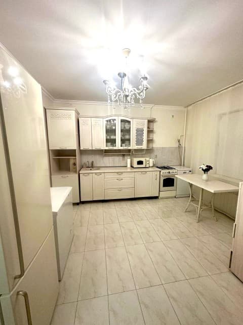 3 комн., 117 м², Монолитно-каркасный, Центр - район пл. Дружбы 7