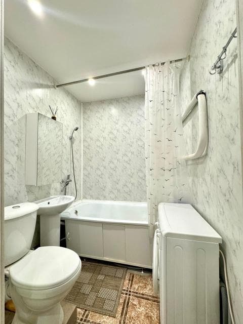 1 комн., Блочный, Центр - район пл. Орджоникидзе 6