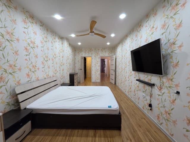 2 комн., 68 м², Блочный, Площадь Победы 2