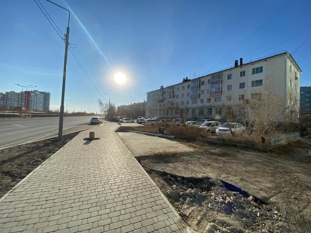 2 комн., 43 м², Блочный, Центр - район пл. Орджоникидзе 17