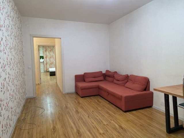 2 комн., 68 м², Блочный, Площадь Победы 8