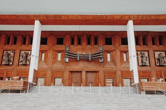 2 комн., 65 м², Инд. планировка, Центр - район пл. Дружбы 15