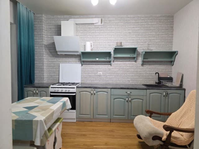 2 комн., 68 м², Блочный, Площадь Победы 9