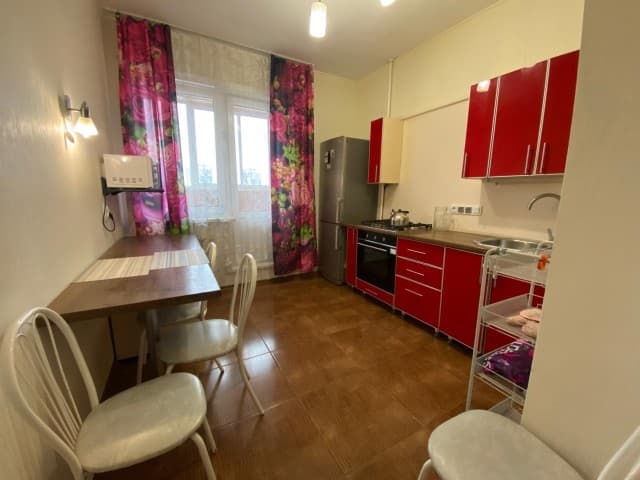 2 комн., Инд. планировка, Областная больница, рынок "Манньыаттаах" 5