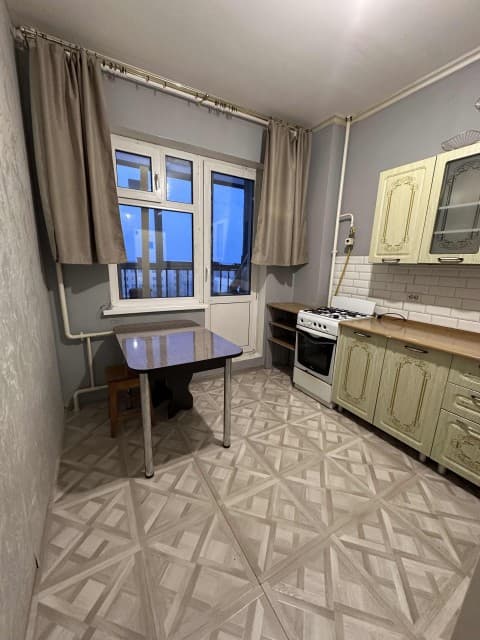 1 комн., 37 м², Монолитно-каркасный, Кинотеатр Лена 4