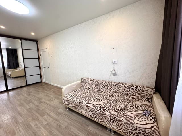 1 комн., 37 м², Блочный, Жатай 7