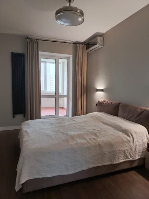 3 комн., 87 м², Инд. планировка, Центр - район пл. Орджоникидзе 7