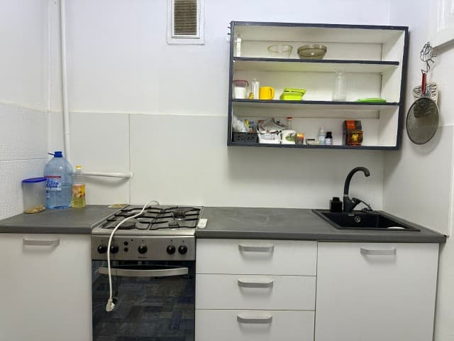 3 комн., Хрущевка, Центр - район пл. Орджоникидзе 3