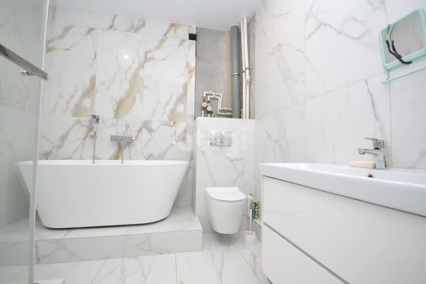 3 комн., 73 м², Монолитно-каркасный 2