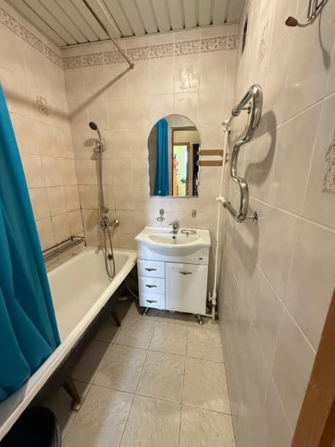 4 комн., 70 м², КПД, Крытый рынок 12